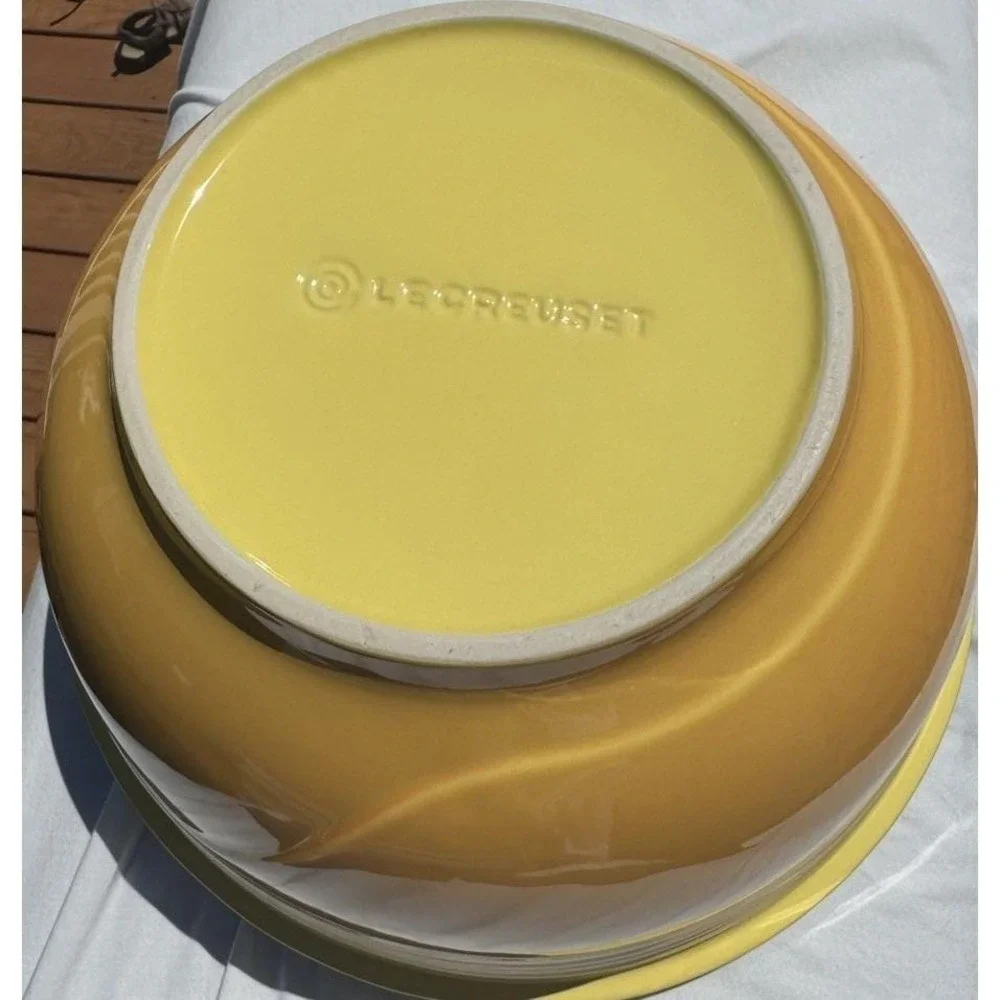 Le Creuset XL Mixing Bowl 4.4L 4.6 Qt Yellow Soleil Gradient RETIRED 12